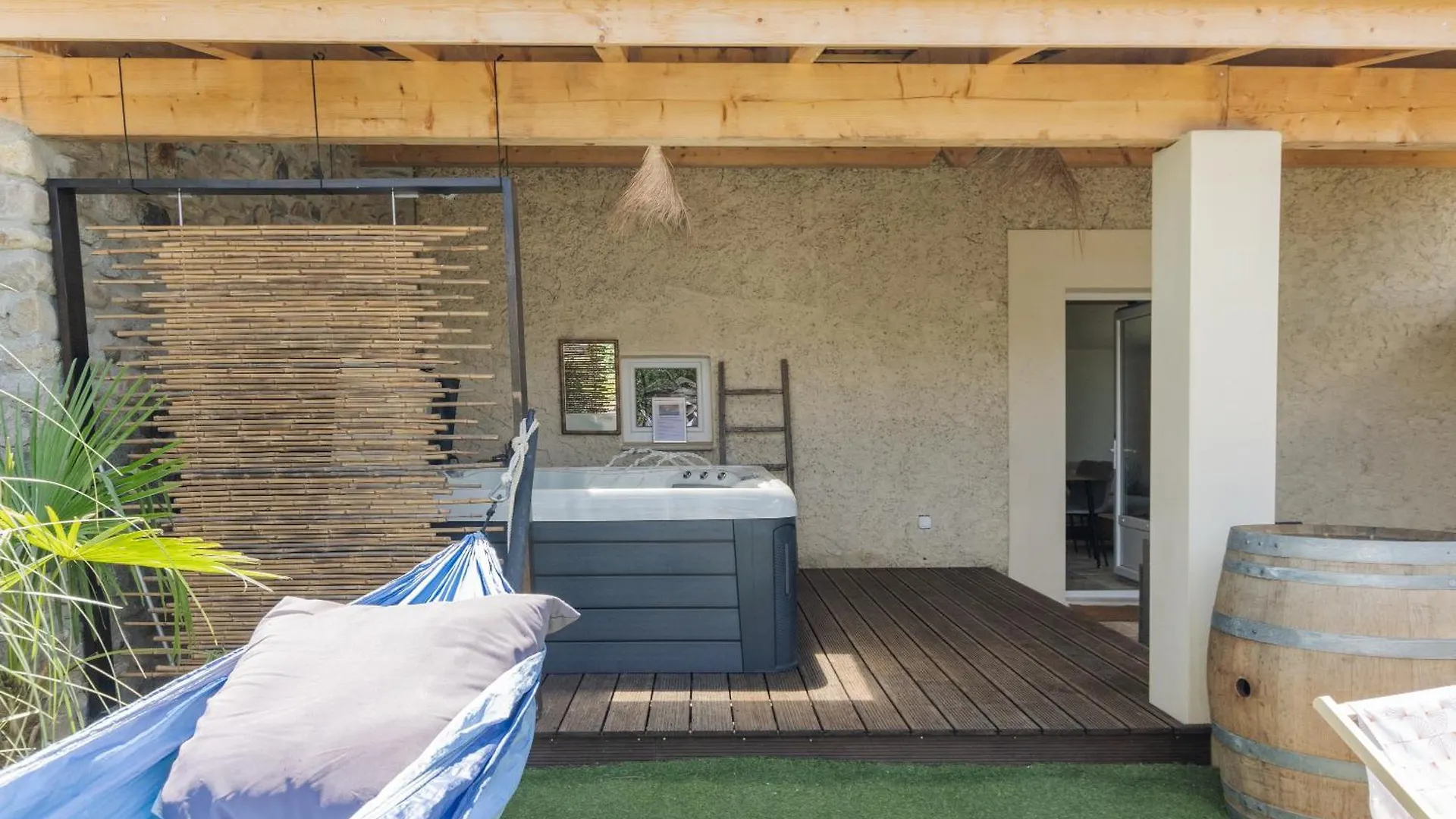 Villa Chardonnay Pradons Holiday home